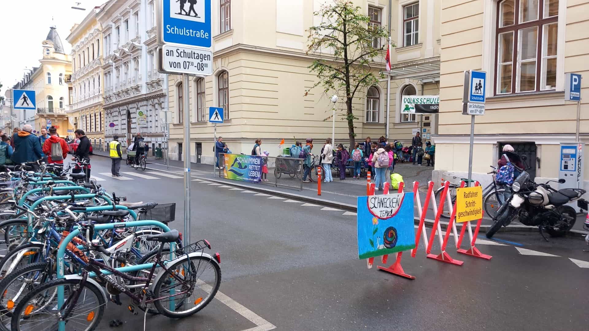 Abbildung der Schulstraße VS Nibelungen in Graz.